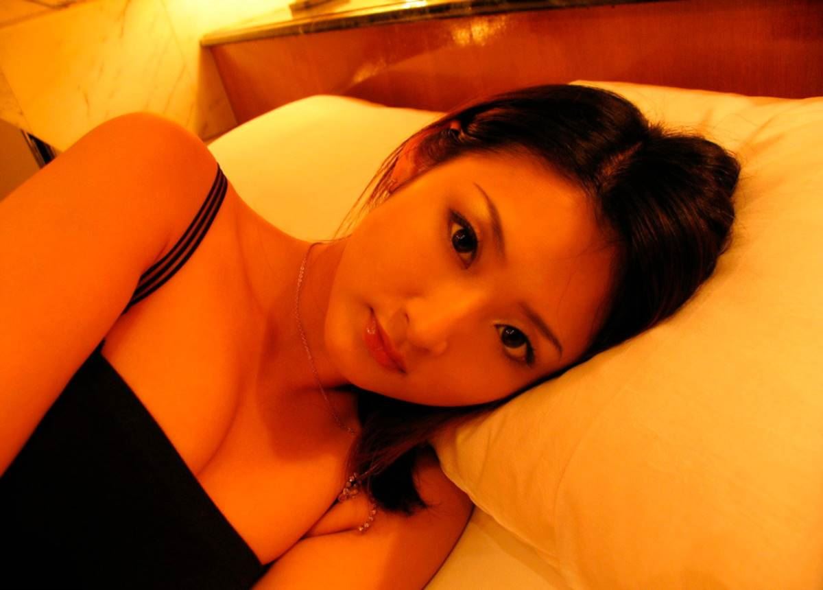 美脚の韓国人素人女性ハメ撮りセックス画像 15