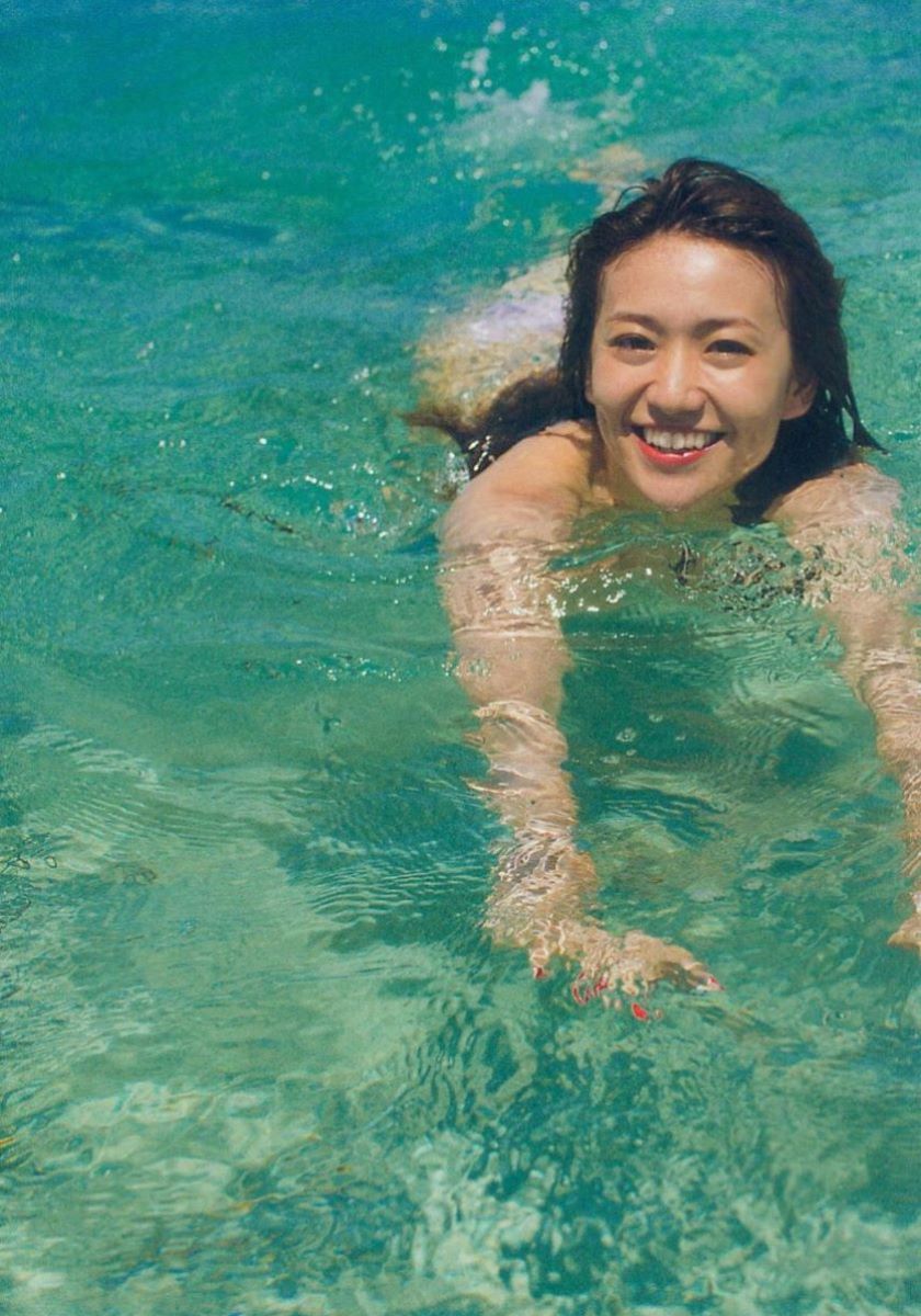 大島優子のオカズ写真集「脱ぎやがれ！」画像 72