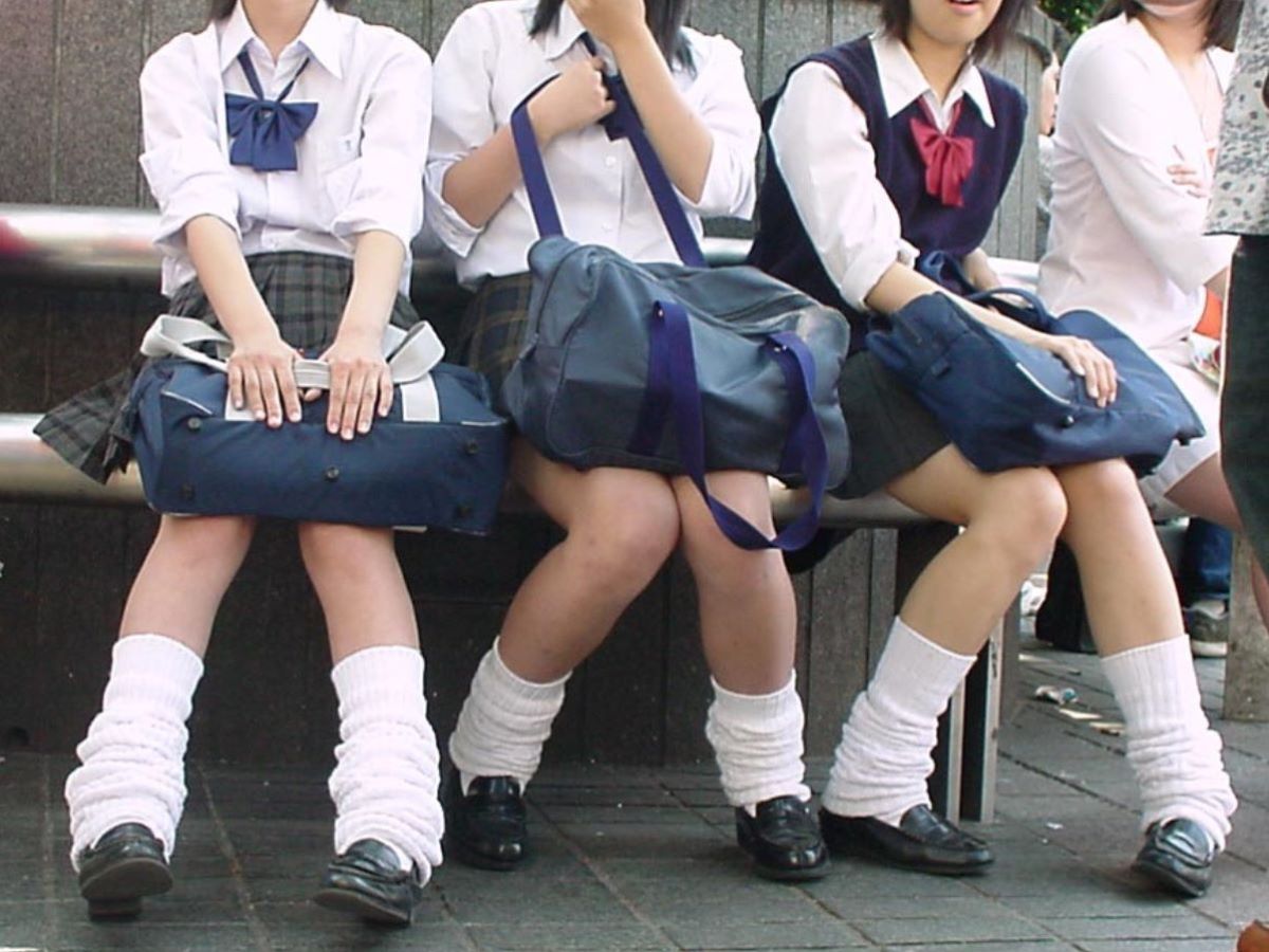 制服JK 女子高生 通学風景 画像 11