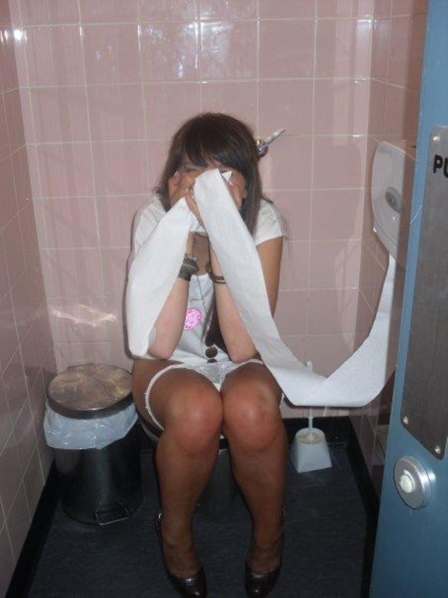 洋式トイレのエロ画像 47